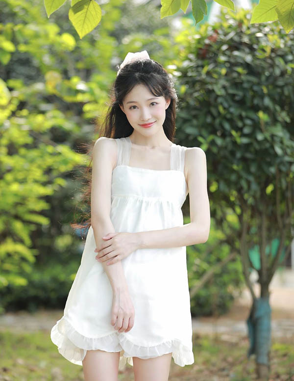 温哥华外围女大学生